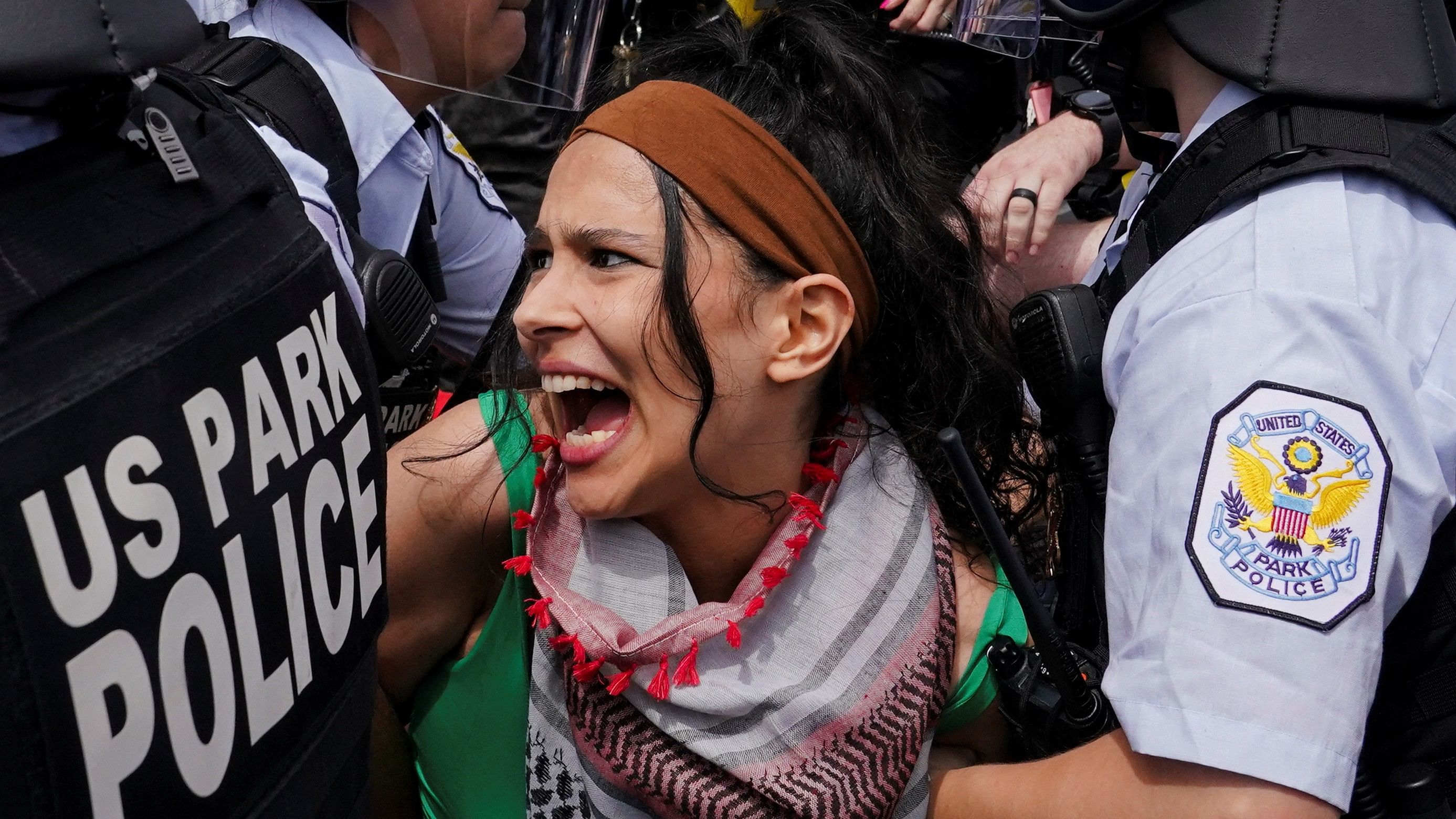 <div class="paragraphs"><p>Protesters gather for Israeli PM Netanyahu's address to Congress in Washington</p></div>