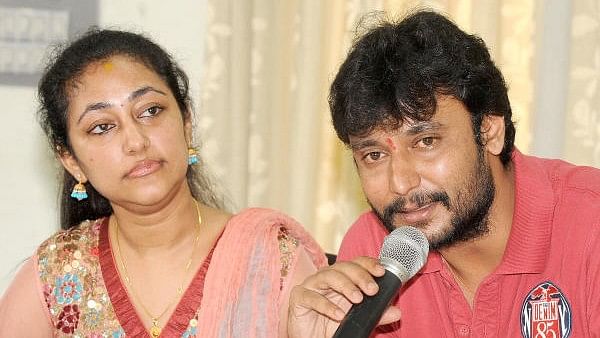 <div class="paragraphs"><p>Kannada film actor Darshan Thoogudeepa seen with his wife&nbsp;Vijayalakshmi.</p></div>