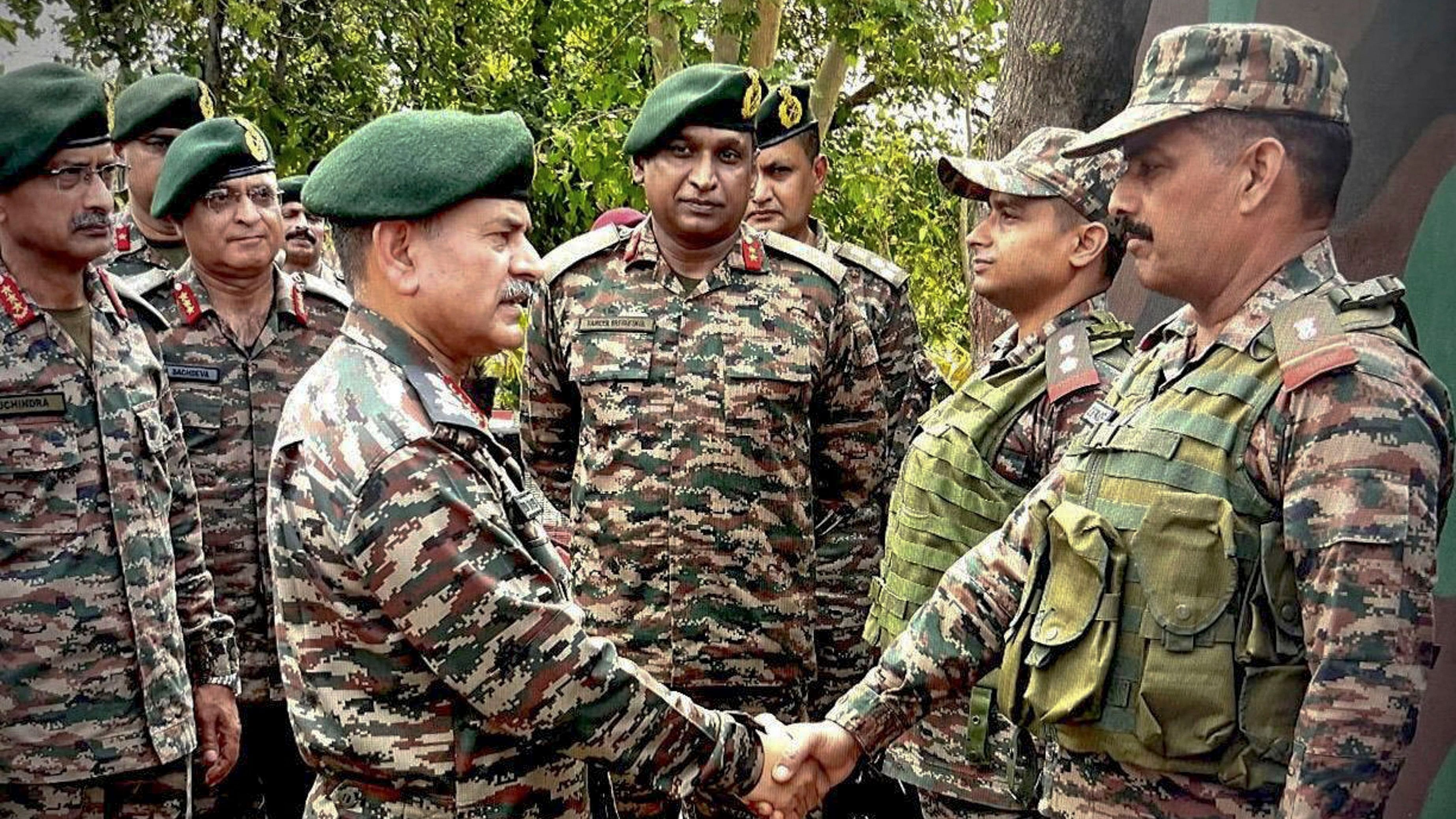 <div class="paragraphs"><p> Chief of Army Satff General Upendra Dwivedi during his visit to the forward locations of White Knight Corps along the Line of Control (LoC), in Poonch. </p></div>