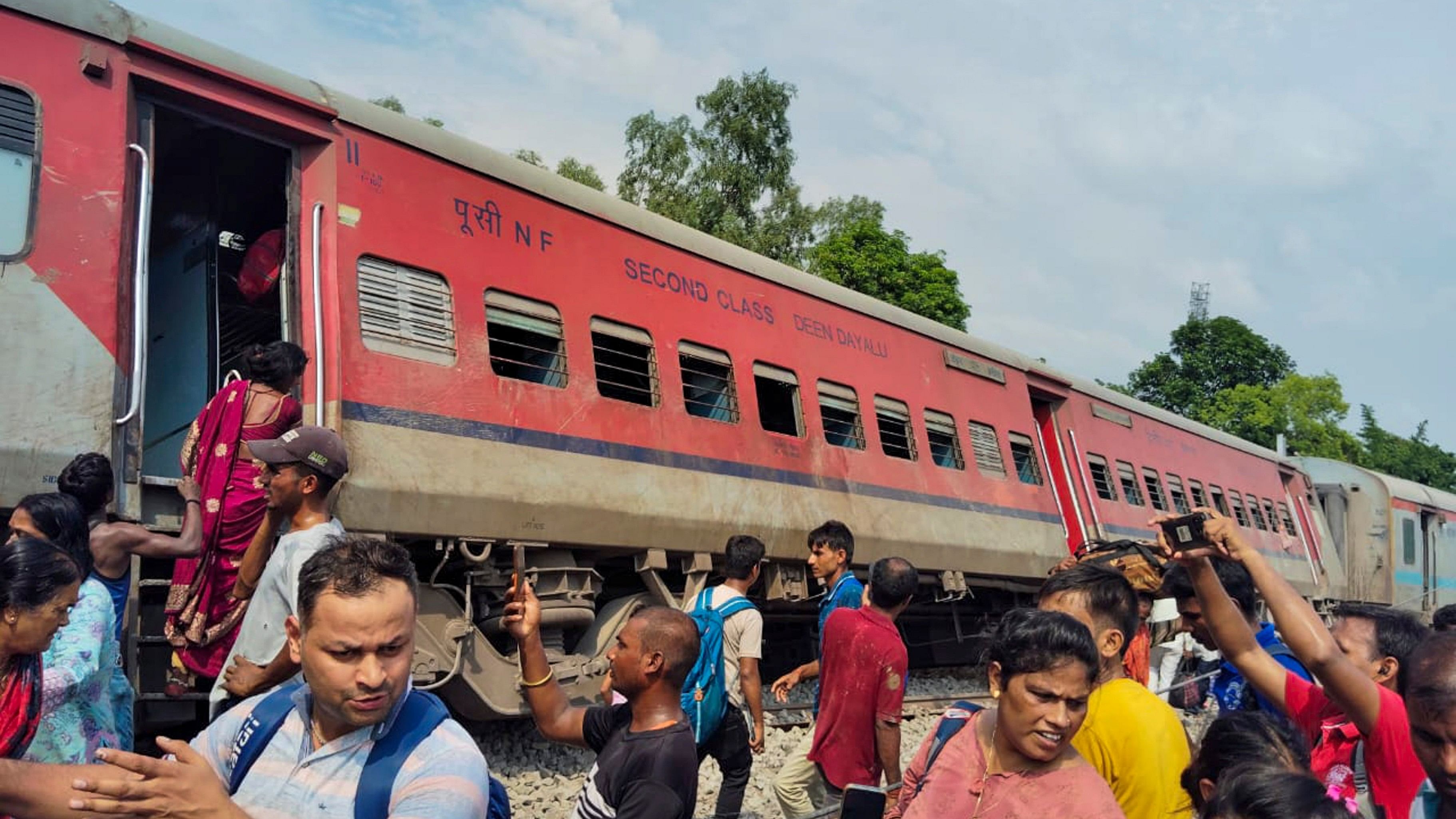 <div class="paragraphs"><p>Gonda: Passengers near the derailed coaches of the Dibrugarh Express train after an accident, in Gonda district, Thursday, July 18, 2024. </p></div>