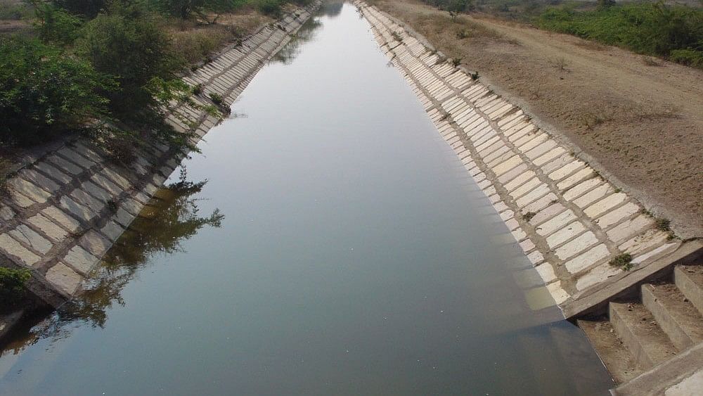 <div class="paragraphs"><p>Representative image of a canal.</p></div>