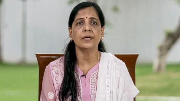 <div class="paragraphs"><p>Sunita Kejriwal, wife of Delhi CM Arvind Kejriwal.</p></div>