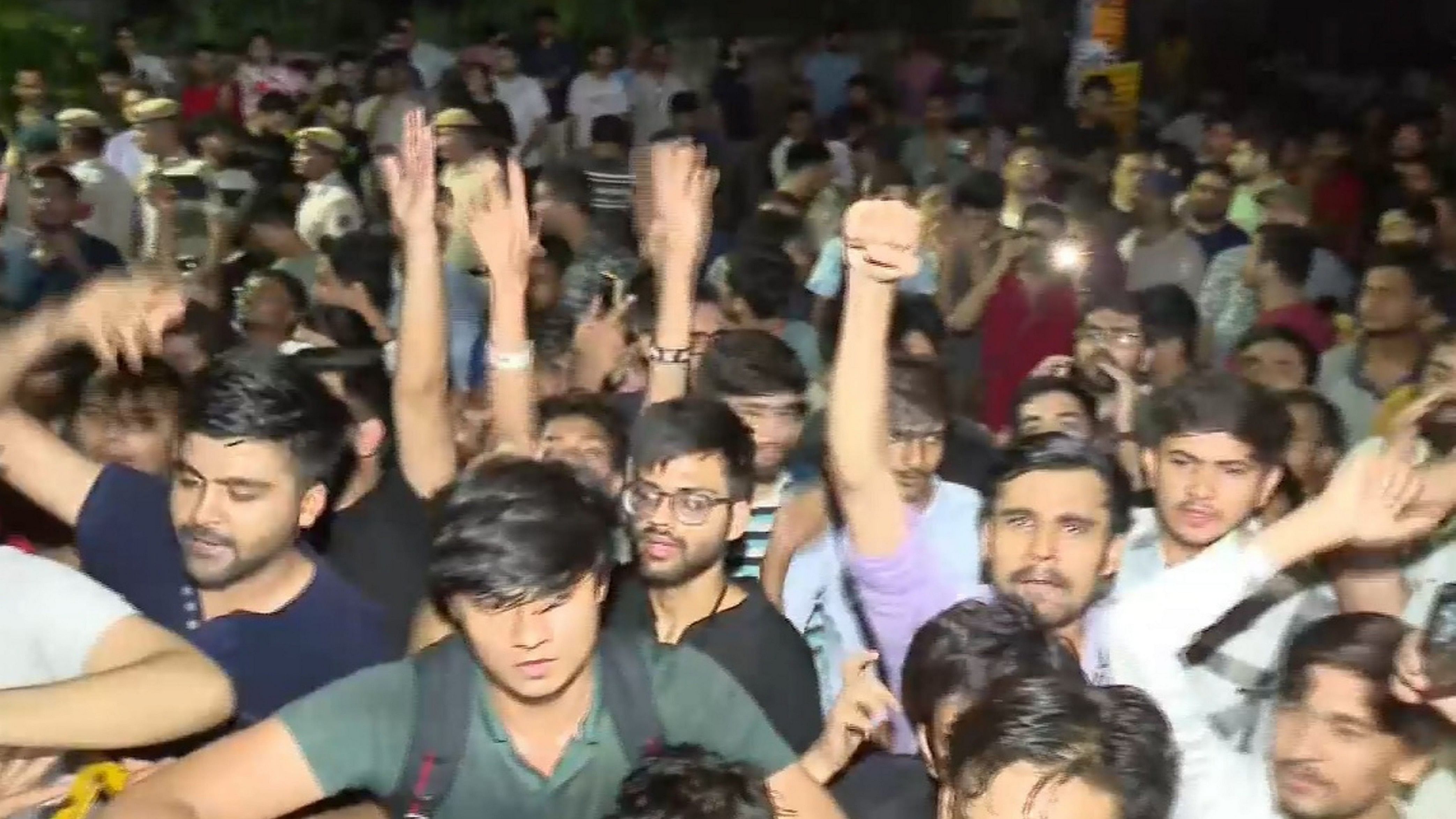 <div class="paragraphs"><p>Students protest over death of civil services aspirants after the basement of a building housing a coaching centre was flooded following heavy rainfall, in Delhi's Old Rajinder Nagar area, Sunday, July 28, 2024.</p></div>