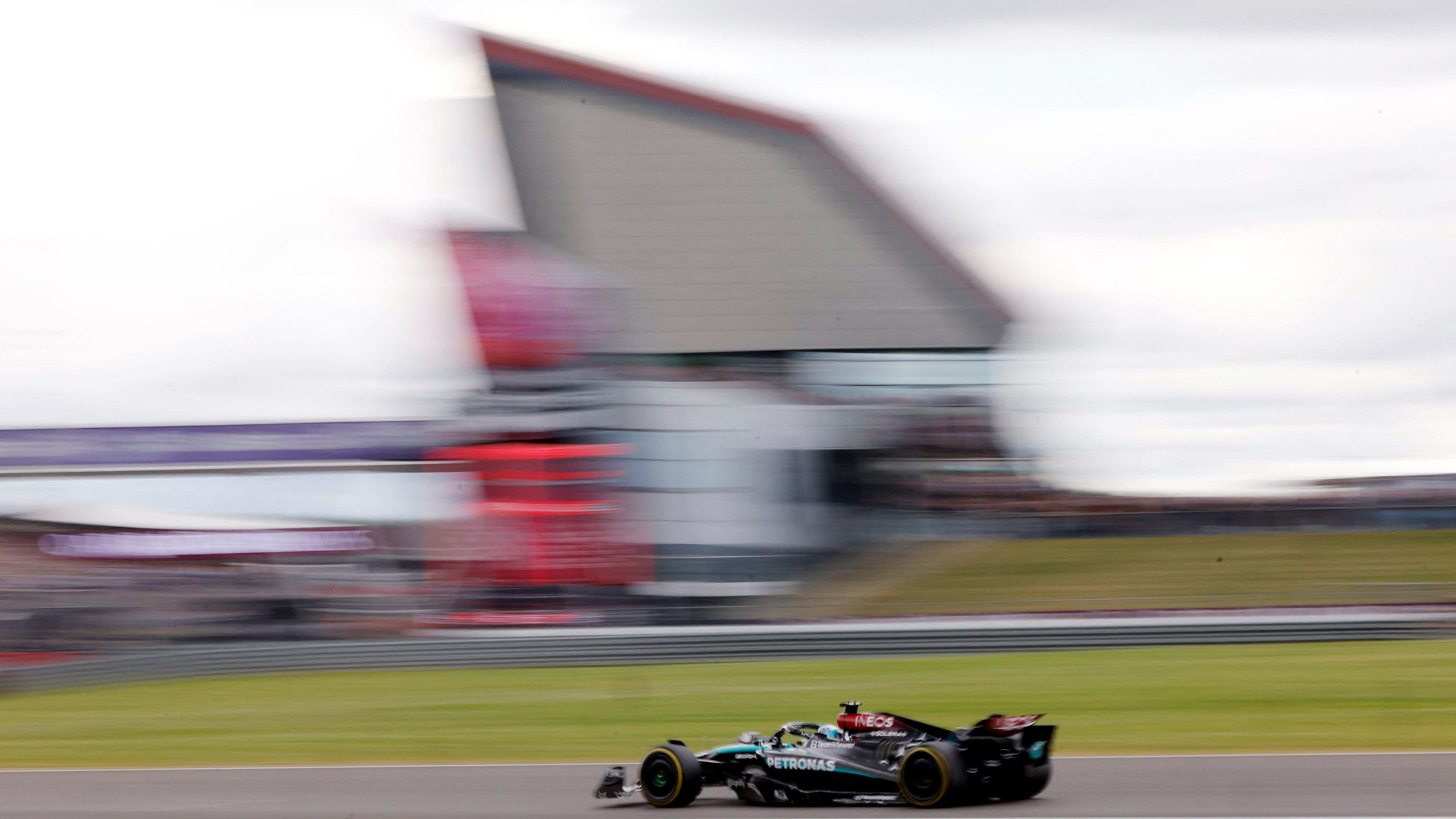 <div class="paragraphs"><p>Mercedes' George Russell in action during the British Grand Prix, July 7, 2024.</p></div>