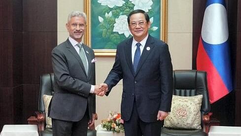 <div class="paragraphs"><p>External Affairs Minister S Jaishankar with Lao Prime Minister Sonexay Siphandone during a meeting in Vientiane.</p></div>