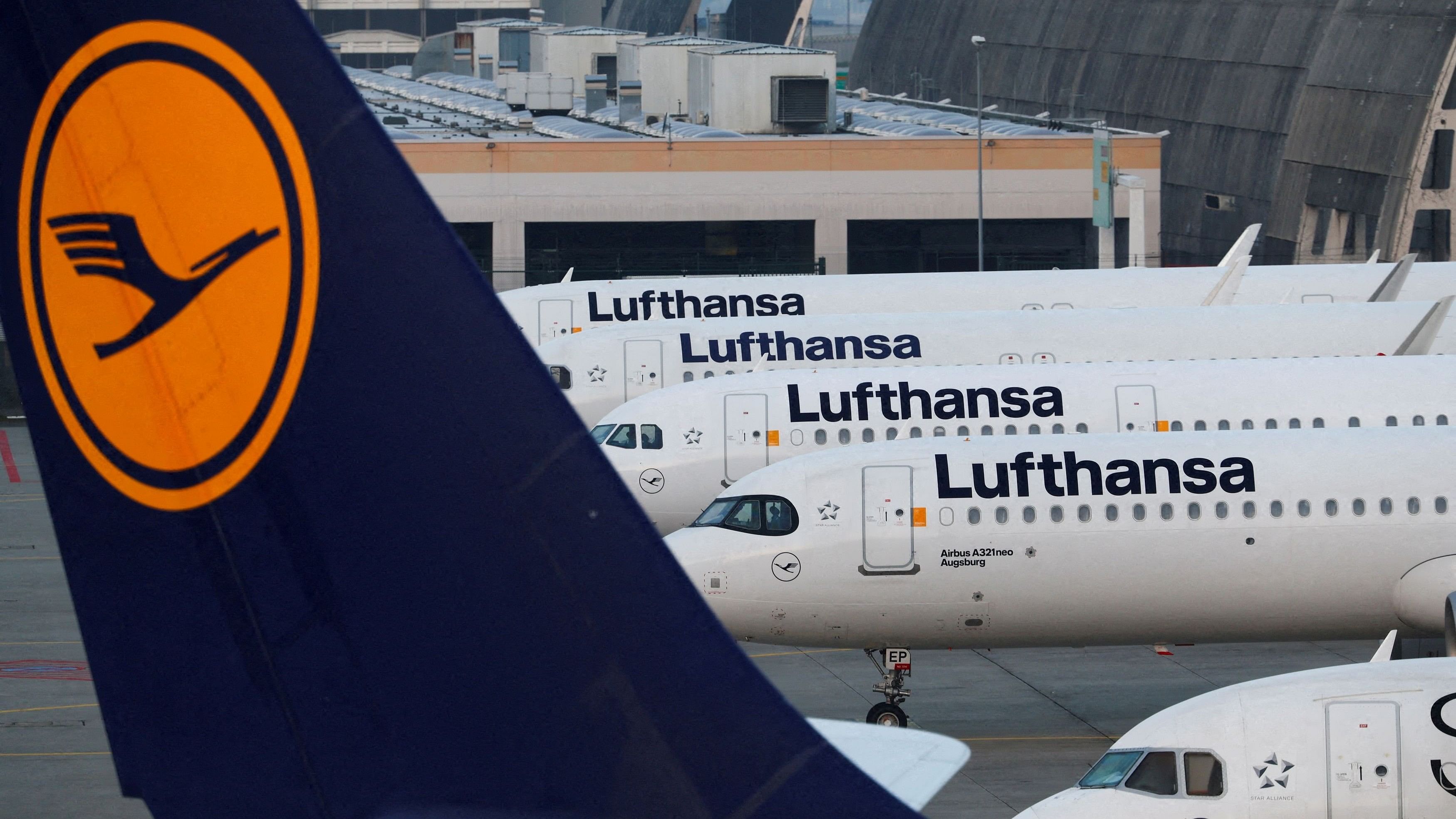 <div class="paragraphs"><p>Lufthansa planes.</p></div>