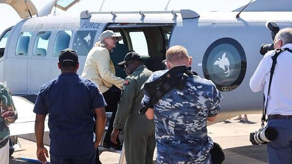 <div class="paragraphs"><p>Australia's Governor General Sam Mostyn meets Papua New Guinea's Air Force contingent at RAAF Darwin Open Day in northern Australia.</p></div>