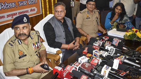 <div class="paragraphs"><p>Chief Secretary Manoj Kumar and DGP Prashant Kumar address a press conference regarding 'Kavad Yatra' at the Commissioner's Office, in Meerut, Saturday.&nbsp;</p></div>