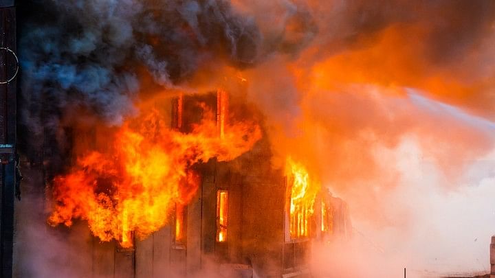 <div class="paragraphs"><p>Representative Image showing a burning building.</p></div>