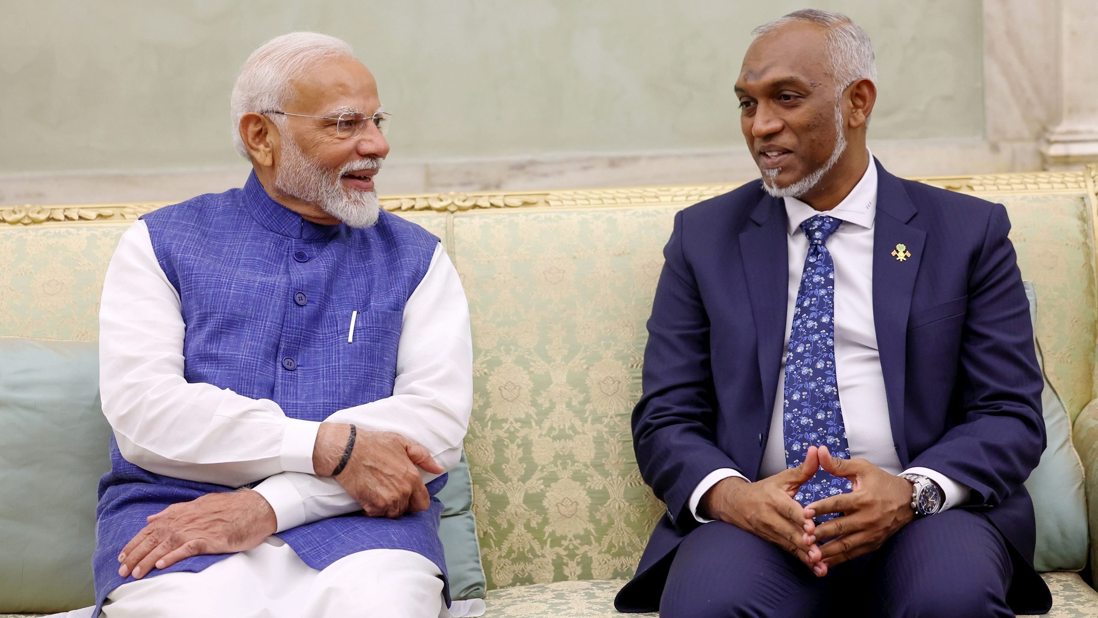 <div class="paragraphs"><p>Prime Minister Narendra Modi with President of Maldives Mohamed Muizzu after his swearing-in ceremony, in New Delhi, Sunday, June 9, 2024.</p></div>