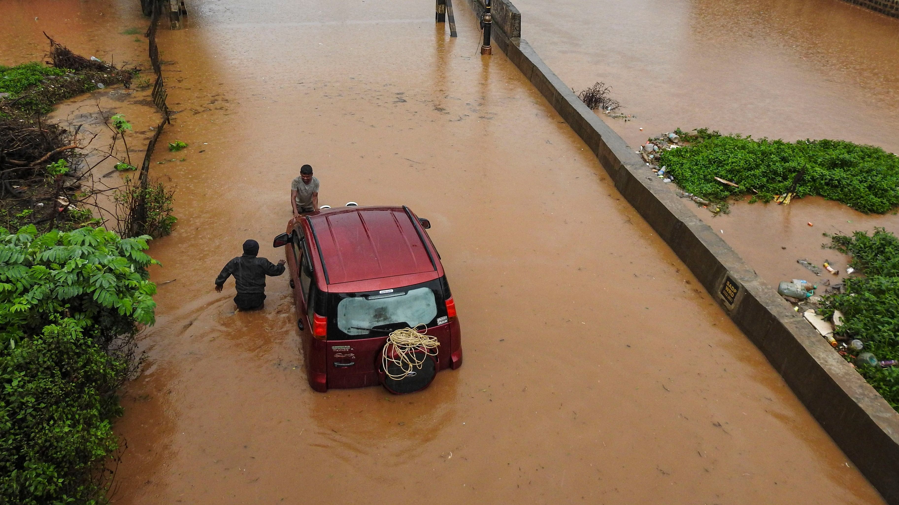 <div class="paragraphs"><p>File photo of waterlogged road during rain at Udhagamandalam (Ooty), in Nilgiris district. </p></div>