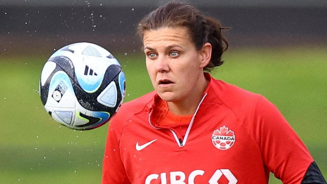 <div class="paragraphs"><p> Canada's Christine Sinclair during training </p></div>