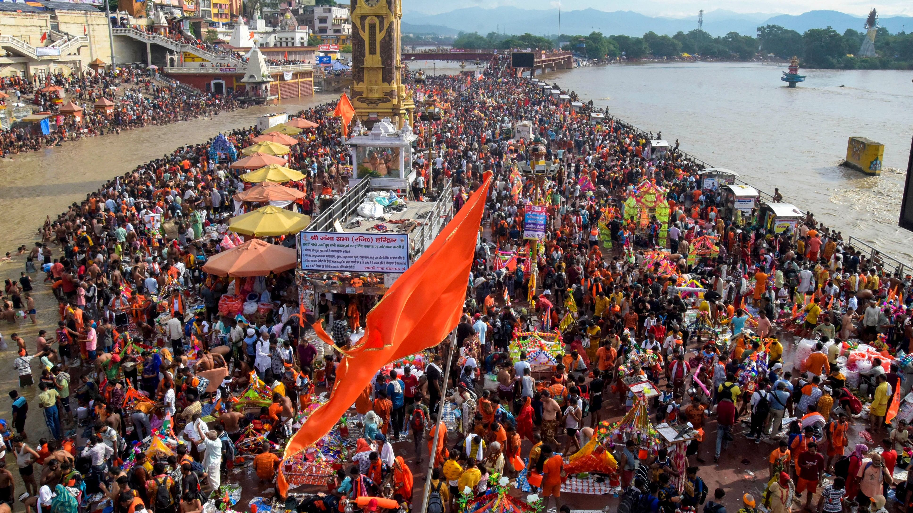 <div class="paragraphs"><p>'Kanwariyas', Lord Shiva devotees gather to collect holy water from the Ganga river for 'Kanwar Yatra' pilgrimage during the holy month of Shravan, at Har Ki Pauri in Haridwar, Monday, July 29, 2023.</p></div>