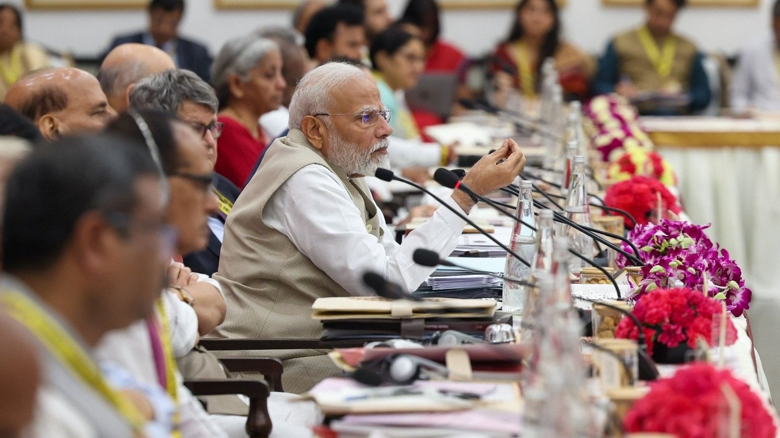 <div class="paragraphs"><p>PM Modi at NITI Aayog meet</p></div>