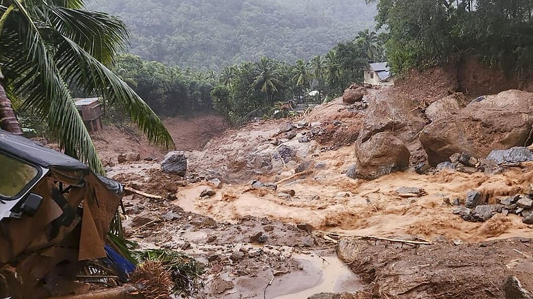 <div class="paragraphs"><p> Landslides in the hilly areas near Meppadi, in Wayanad</p></div>