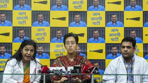 <div class="paragraphs"><p>AAP leader and Delhi Minister Atishi with doctors addresses a press conference regarding the health of Delhi Chief Minister Arvind Kejriwal, who is in jail in connection with the corruption case related to the alleged excise policy scam, in New Delhi.</p></div>