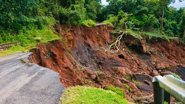 <div class="paragraphs"><p>Representative image of a landslide</p></div>