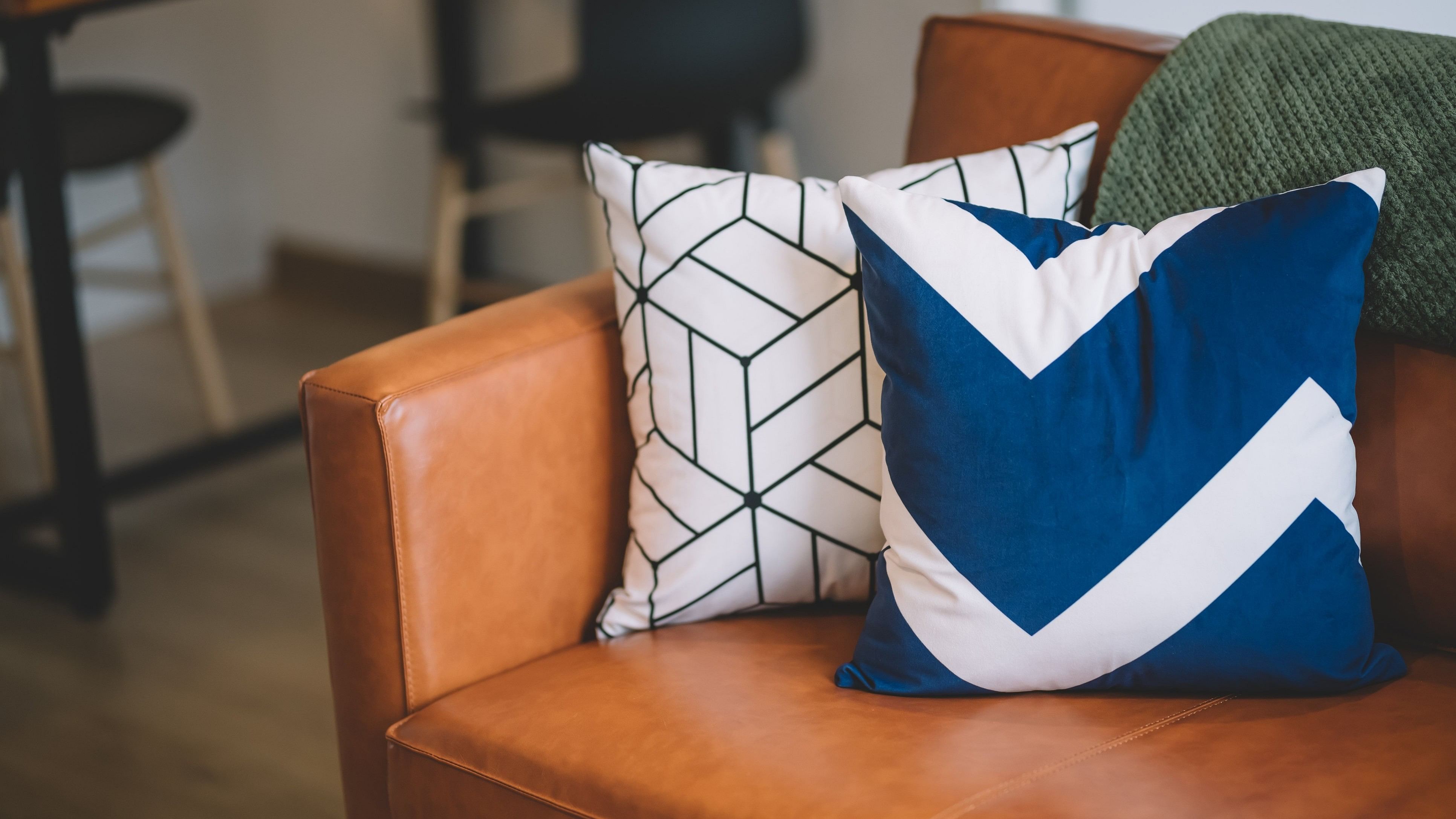 How to choose the right throw pillow