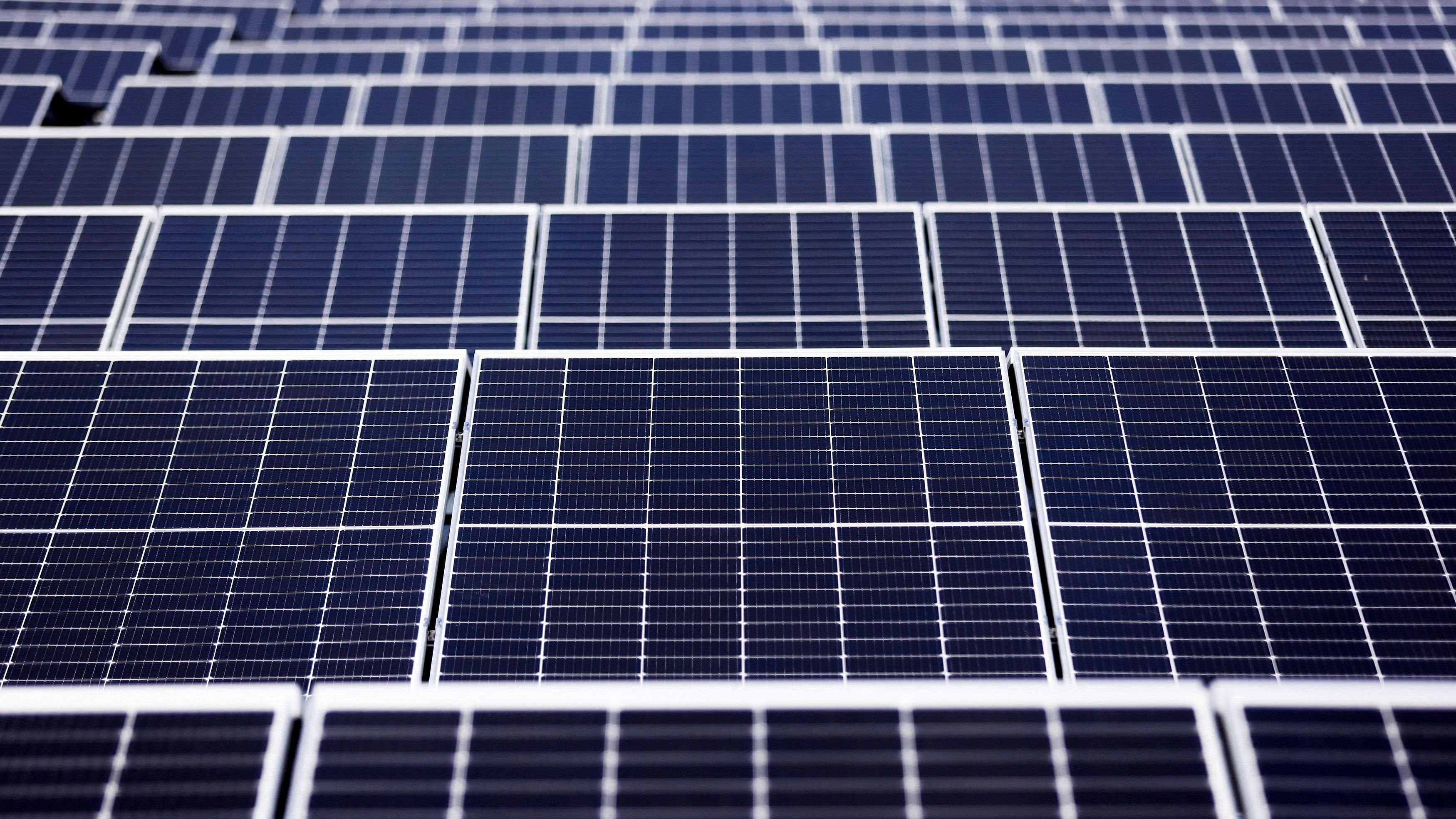 <div class="paragraphs"><p>Photo of solar panels.</p><p>Image for representation.</p></div>