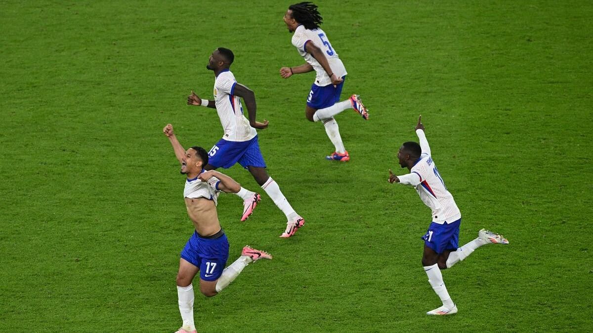 <div class="paragraphs"><p>France's William Saliba, Marcus Thuram, Jules Kounde and Ousmane Dembele celebrate after winning the penalty shootout.</p></div>