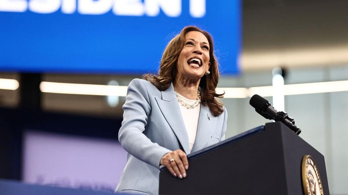 <div class="paragraphs"><p>Kamala Harris</p></div>