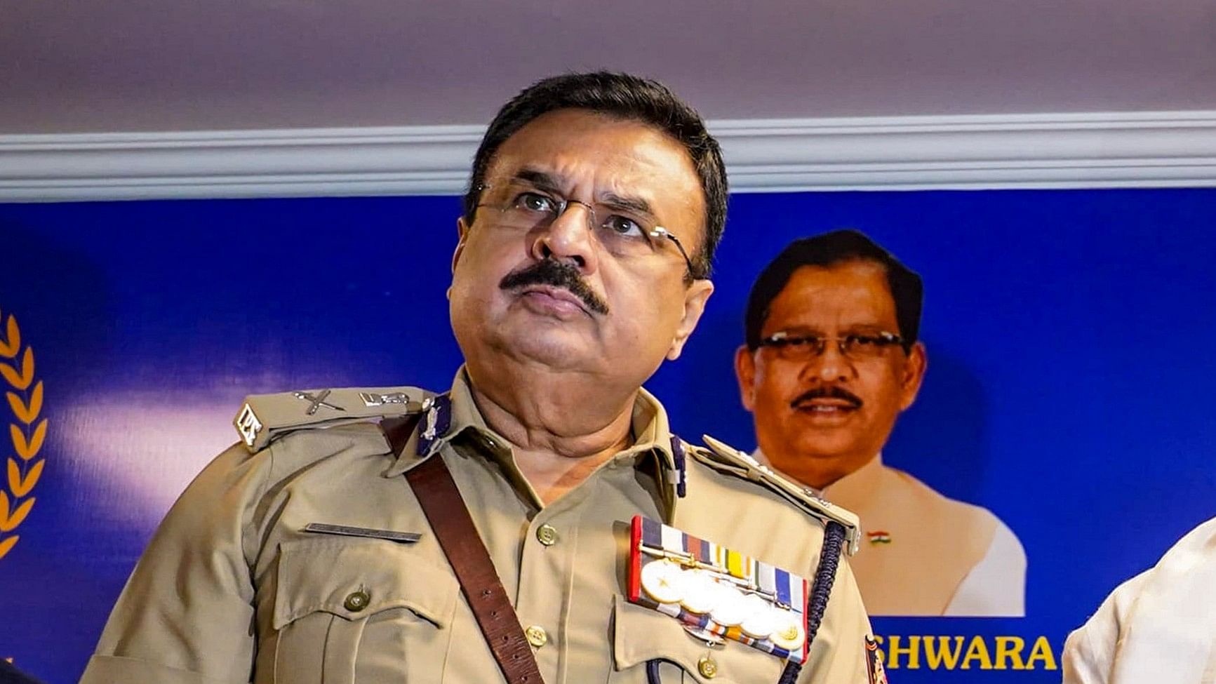 <div class="paragraphs"><p>Karnataka Director General and Inspector General of Police (DG&amp;IGP) Alok Mohan</p></div>