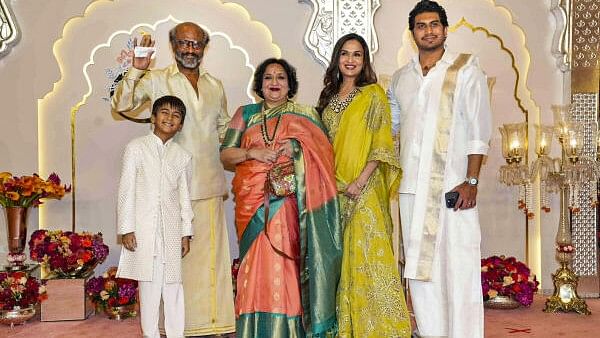 <div class="paragraphs"><p>Superstar Rajinikanth and his family members upon their arrival to attend Anant Ambani and Radhika Merchant's wedding, at Jio World Convention Centre, in Mumbai.</p></div>