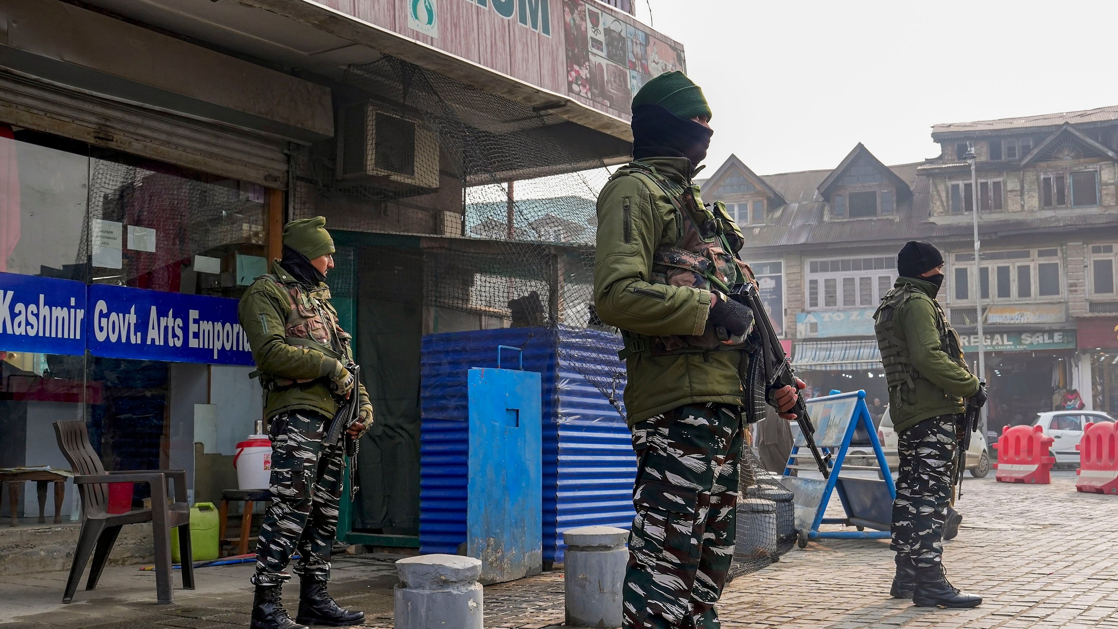 <div class="paragraphs"><p>Srinagar: Security personnel stand guard at Lal Chowk.</p></div>