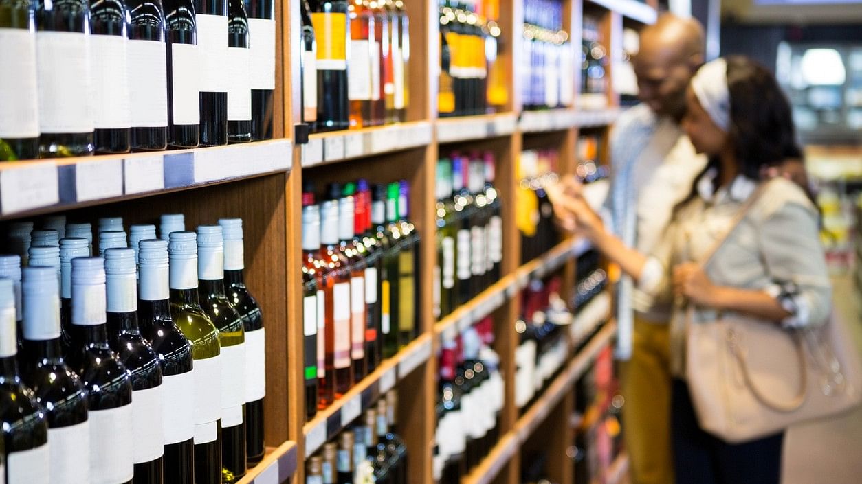 <div class="paragraphs"><p>Representative image showing a liquor shop.</p></div>