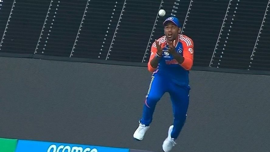 <div class="paragraphs"><p>Suryakumar Yadav diving from the boundary to complete the catch to dismiss David Miller in the T20 World Cup final.</p></div>