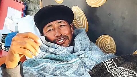 <div class="paragraphs"><p>Education reformist and climate activist Sonam Wangchuk speaks on the 21st day of his 'climate fast' during a hunger strike with others demanding statehood for Ladakh and its inclusion in the Sixth Schedule of the Constitution.</p></div>