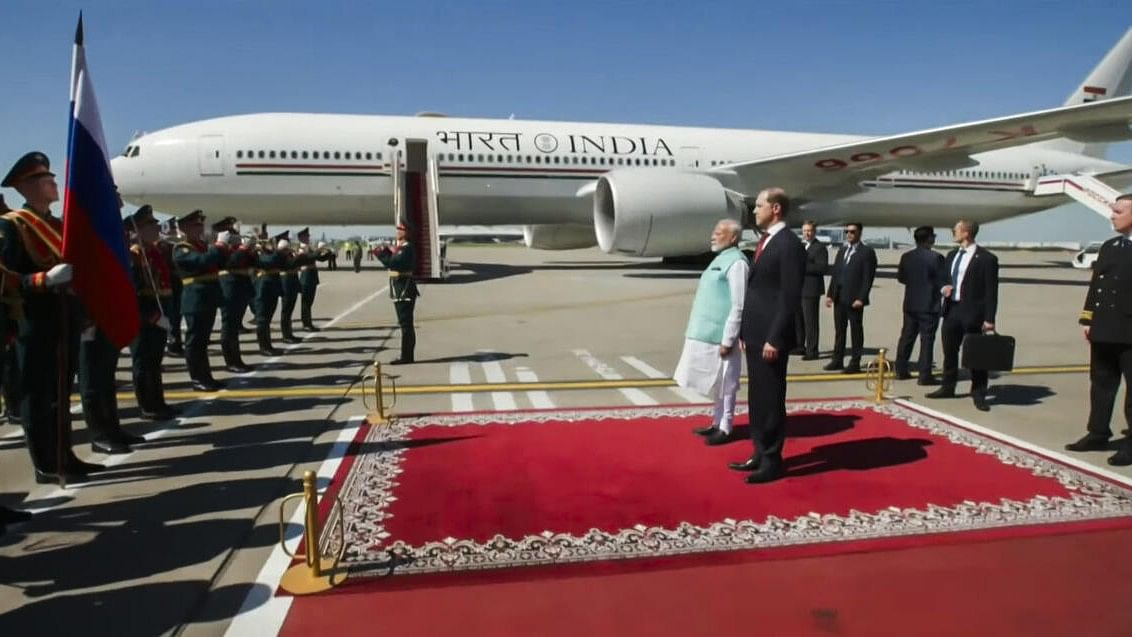 <div class="paragraphs"><p>Prime Minister Narendra Modi receives a ceremonial welcome upon his arrival at the airport, in Moscow, Russia, Monday, July 8, 2024.</p></div>