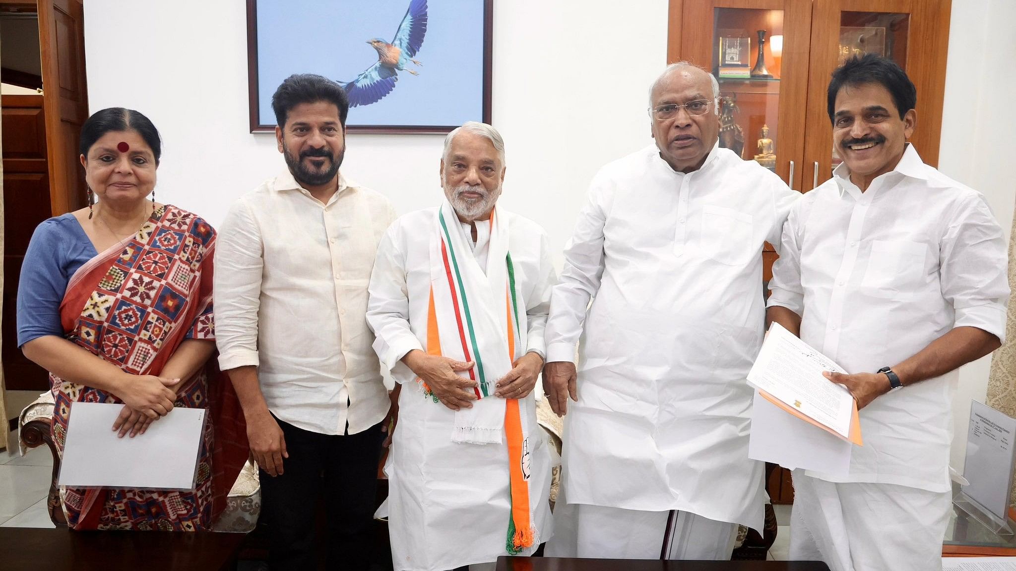 <div class="paragraphs"><p>Rao joined the Congress at Kharge's residence in the presence of former party chief Rahul Gandhi, AICC General Secretary (Organization) KC Venugopal, AICC Telangana in-charge Deepa Dasmunshi and Telangana Chief Minister A Revanth Reddy.</p></div>