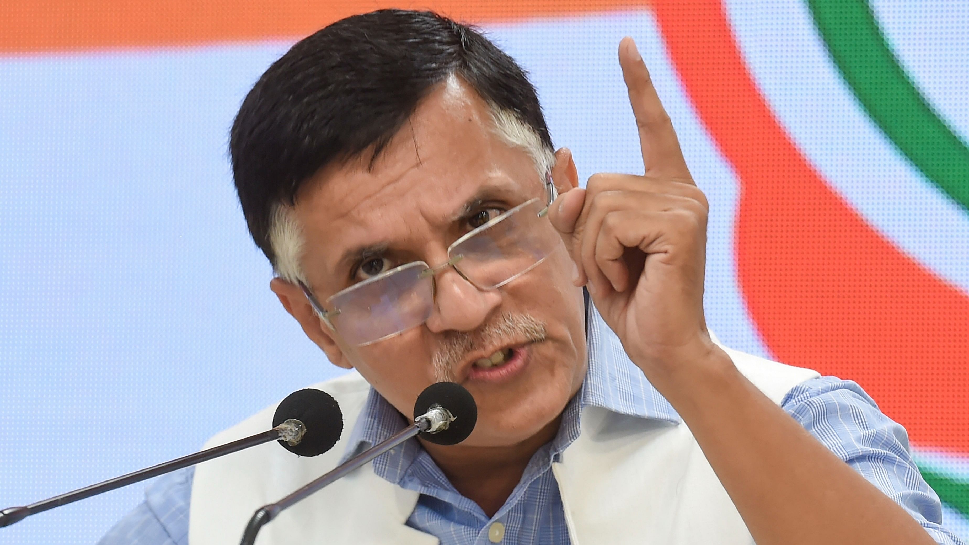 <div class="paragraphs"><p>Congress' media and publicity department head Pawan Khera</p></div>