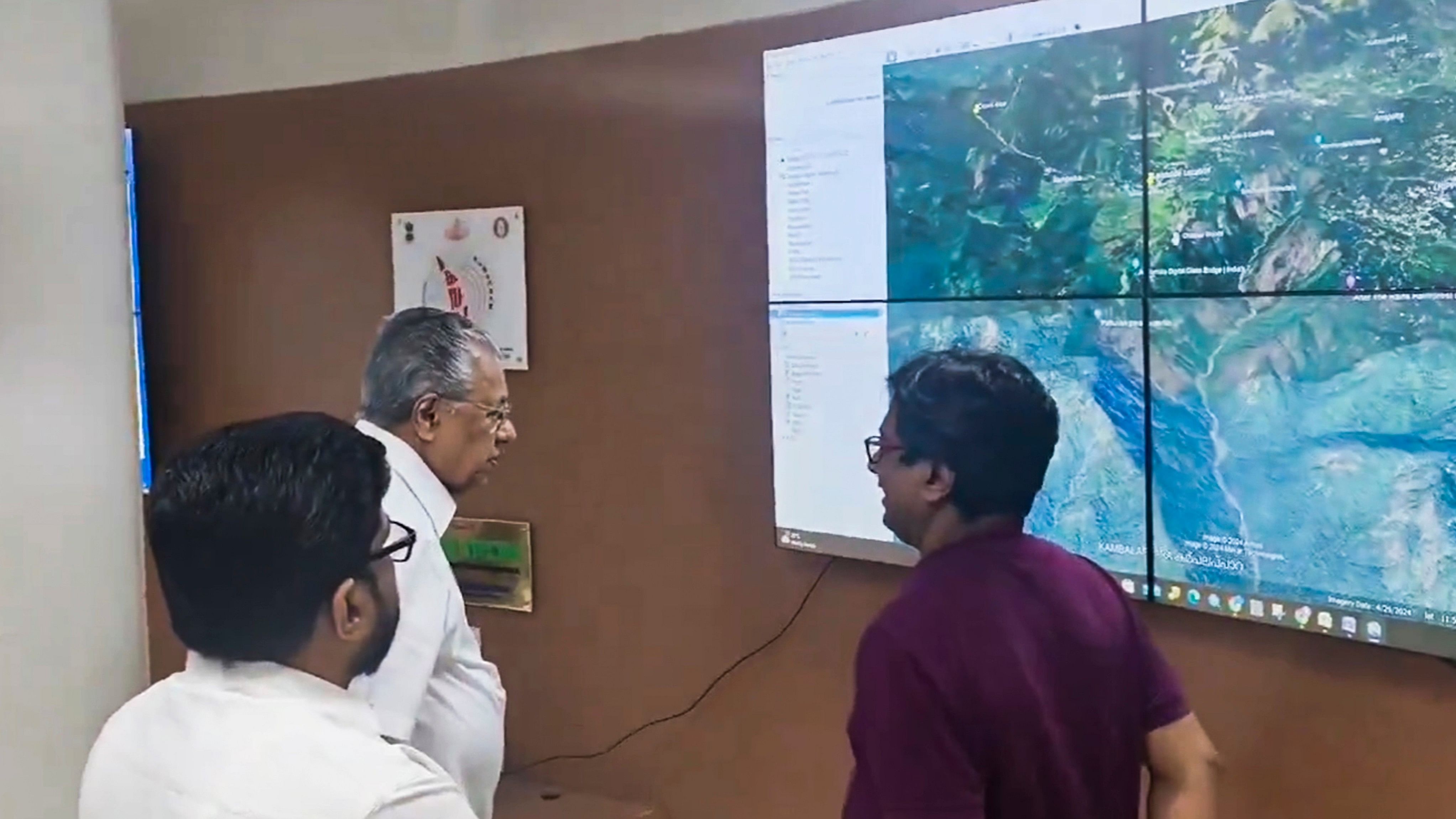 <div class="paragraphs"><p>Kerala Chief Minister Pinarayi Vijayan evaluates the ongoing relief and rescue operations at SDM office in Chooralmala, following landslides in the hilly areas, in Wayanad district, Kerala, Tuesday, July 30, 2024.   </p></div>