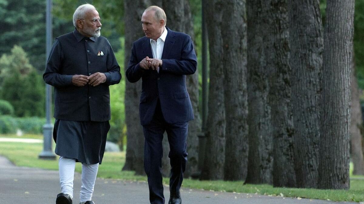 <div class="paragraphs"><p>Russia's President Putin and India's Prime Minister Modi meet near Moscow</p></div>