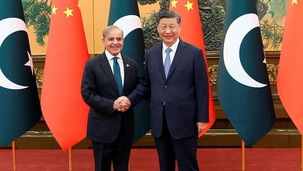 <div class="paragraphs"><p>Pakistan's Shehbaz Sharif with China's Xi Jinping</p></div>