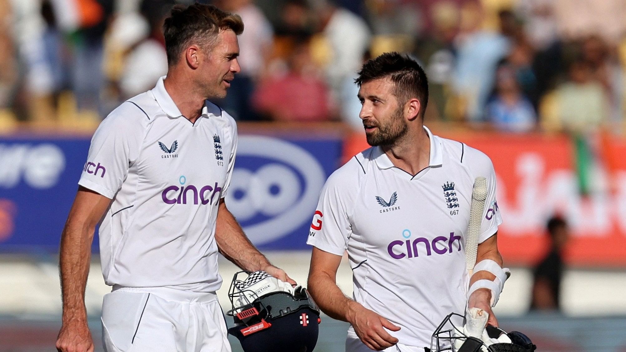 <div class="paragraphs"><p> England's Mark Wood and James Anderson </p></div>