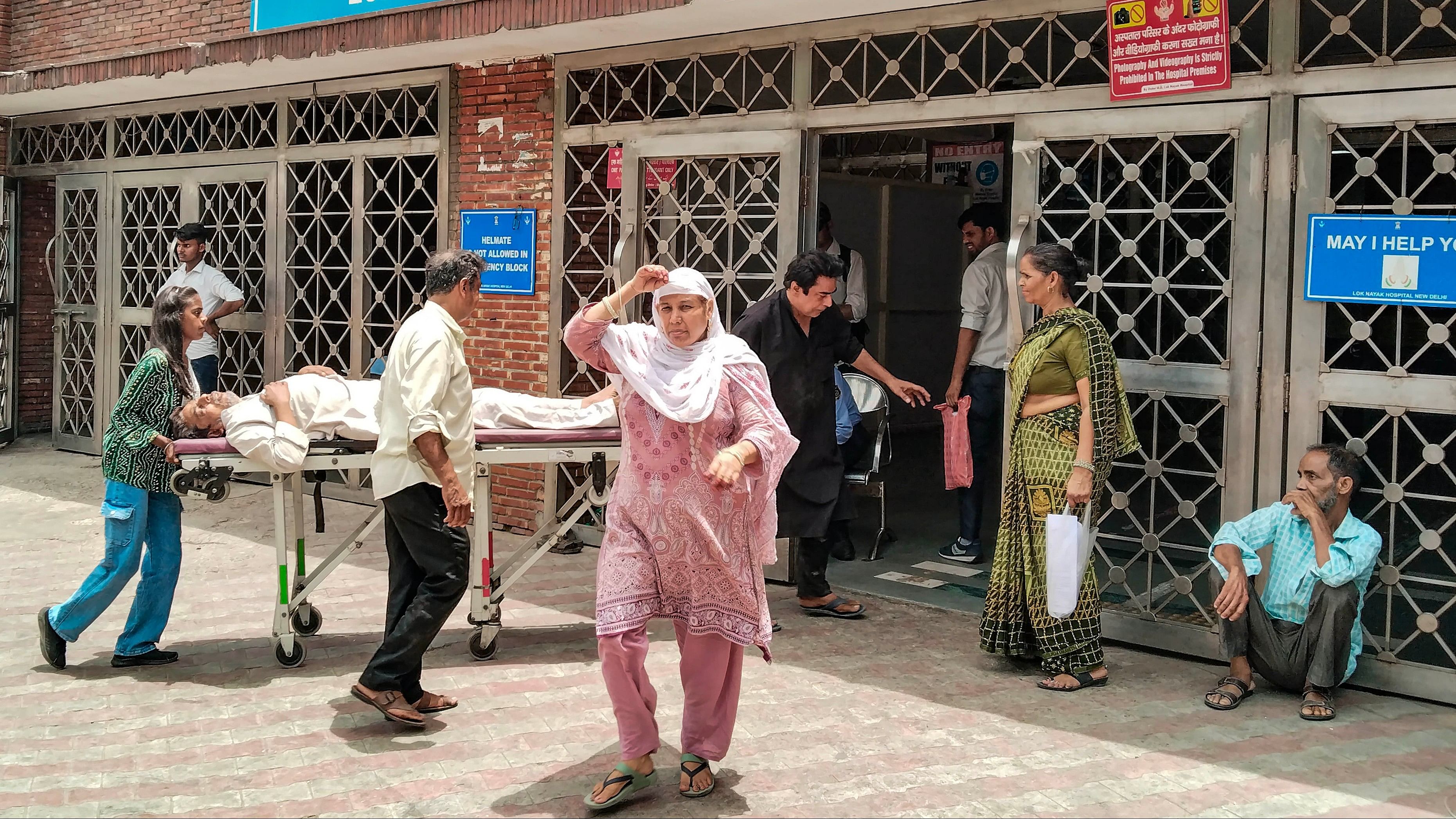 <div class="paragraphs"><p>Patients being admitted at Delhi hospital</p></div>