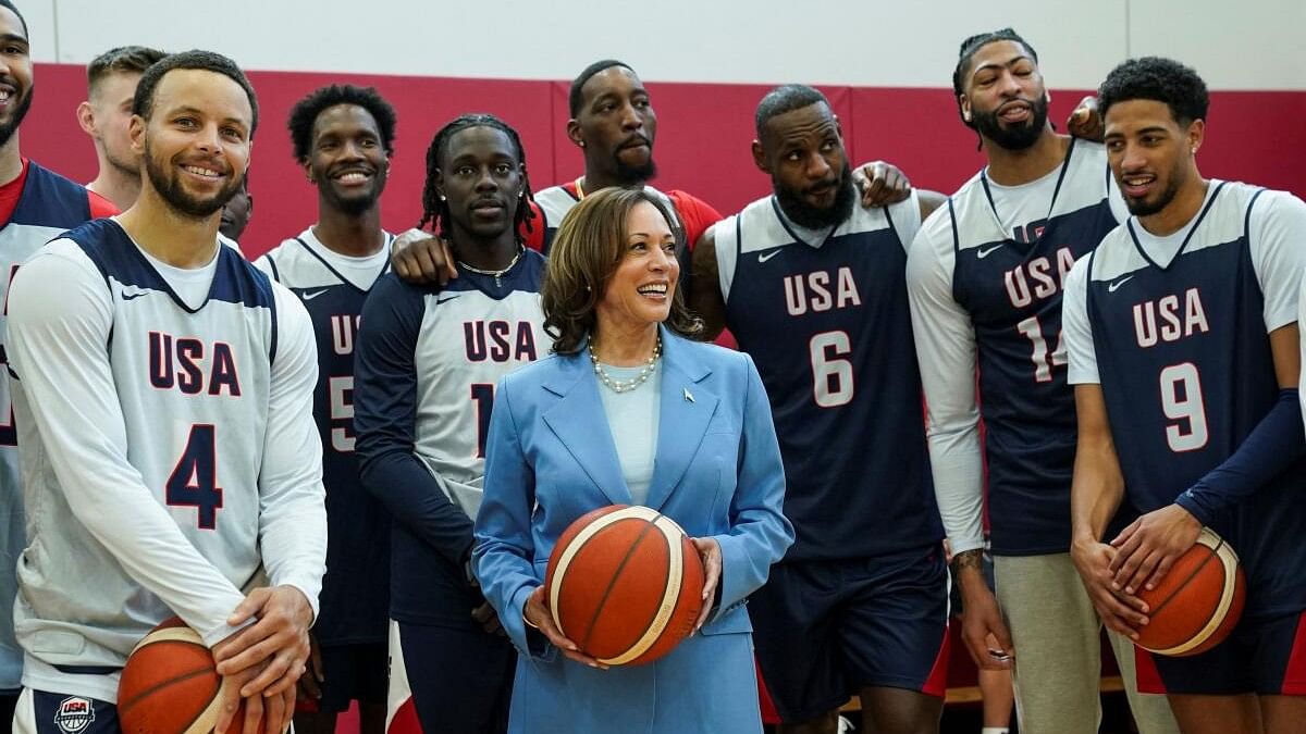 <div class="paragraphs"><p>US Vice President Kamala Harris poses for a group picture with the US men’s Olympic basketball team, in Las Vegas, Nevada, US</p></div>