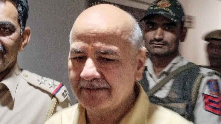 <div class="paragraphs"><p> AAP leader Manish Sisodia at a court for appearing in a money laundering case related to the Delhi excise policy.</p></div>