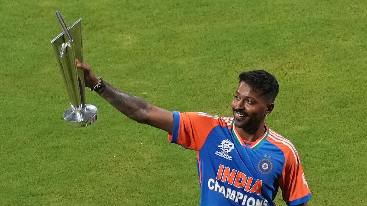 <div class="paragraphs"><p>The T20 World Cup-winning Indian cricket team’s Hardik Pandya holds the championship trophy during a felicitation ceremony at the Wankhede Stadium, in Mumbai, Thursday, July 4, 2024.</p></div>