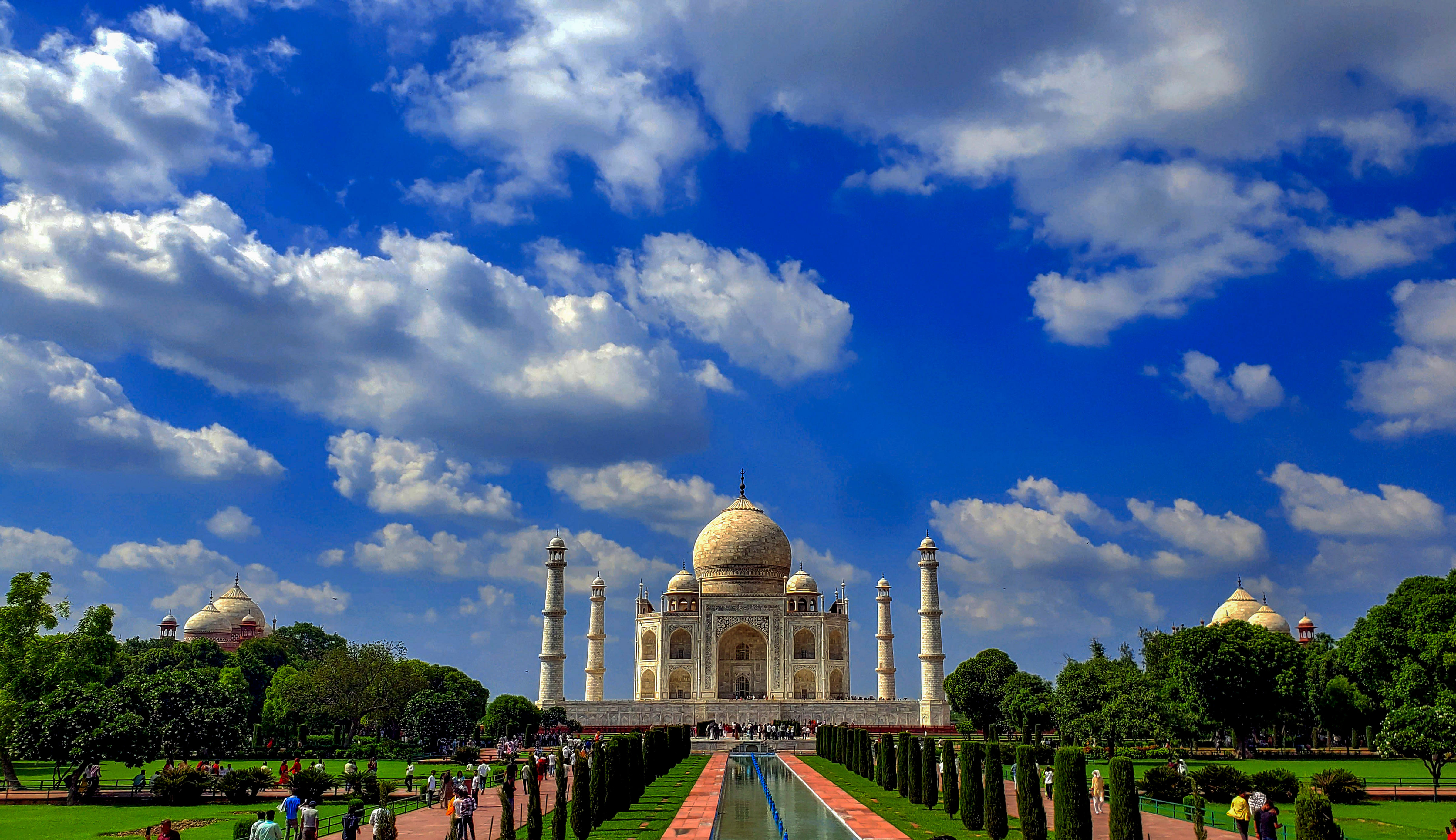 <div class="paragraphs"><p>Clean sky over the Taj Mahal, in Agra, Sunday, July 28, 2024. </p></div>