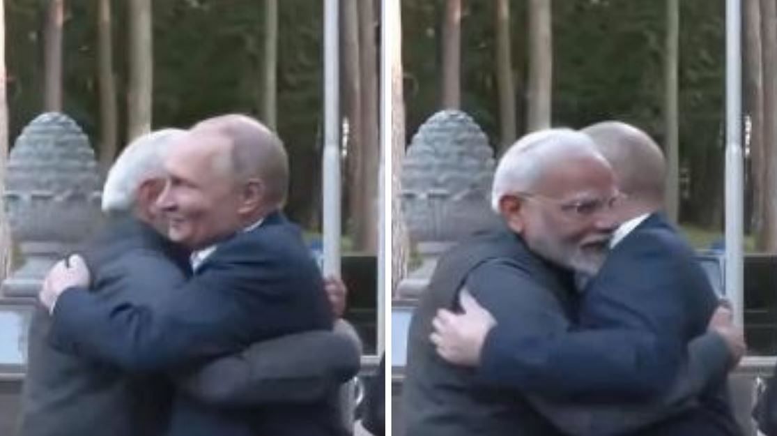 <div class="paragraphs"><p>Modi and Putin greet each other outside the Russian&nbsp;Presidential Palace before their private dinner and meeting.</p></div>