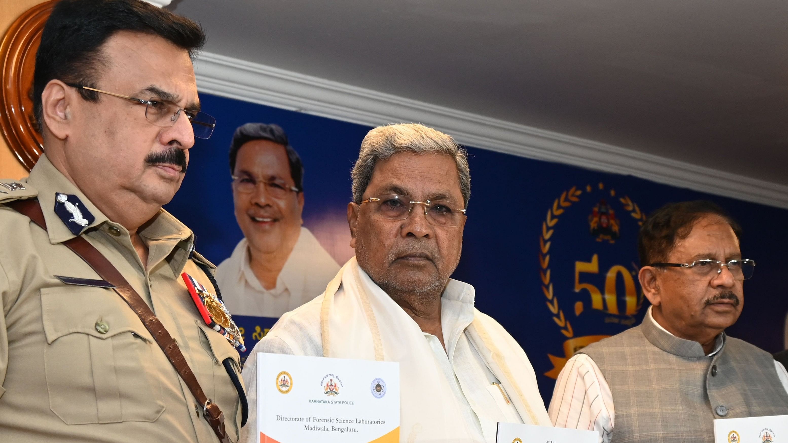 <div class="paragraphs"><p>Chief Minister Siddaramaiah releases a manual during the senior police officers’ conference at the state police Headquarters in Bengaluru on Saturday. DG&amp;IGP Alok Mohan and Home Minister G Parameshwara are seen. </p></div>