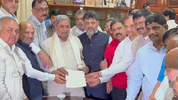 <div class="paragraphs"><p>Deputy Chief Minister DK Shivakumar formally petitioned Chief Minister Siddaramaiah on Tuesday seeking to rename the Ramanagara district as Bengaluru South.</p></div>