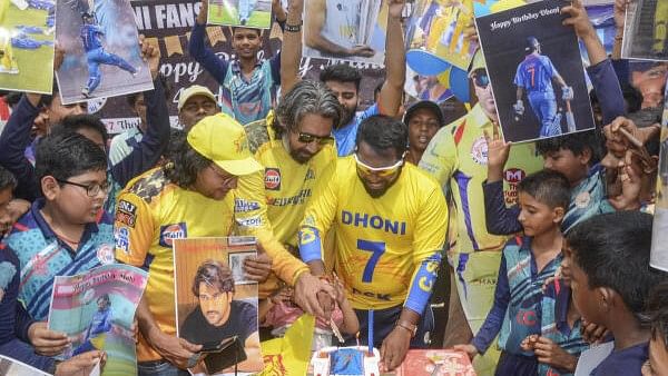 <div class="paragraphs"><p>Cricket fans celebrate Mahendra Singh Dhoni's 43rd birthday, at Simaliya village in Ranchi district, Sunday, July 7, 2024.</p></div>