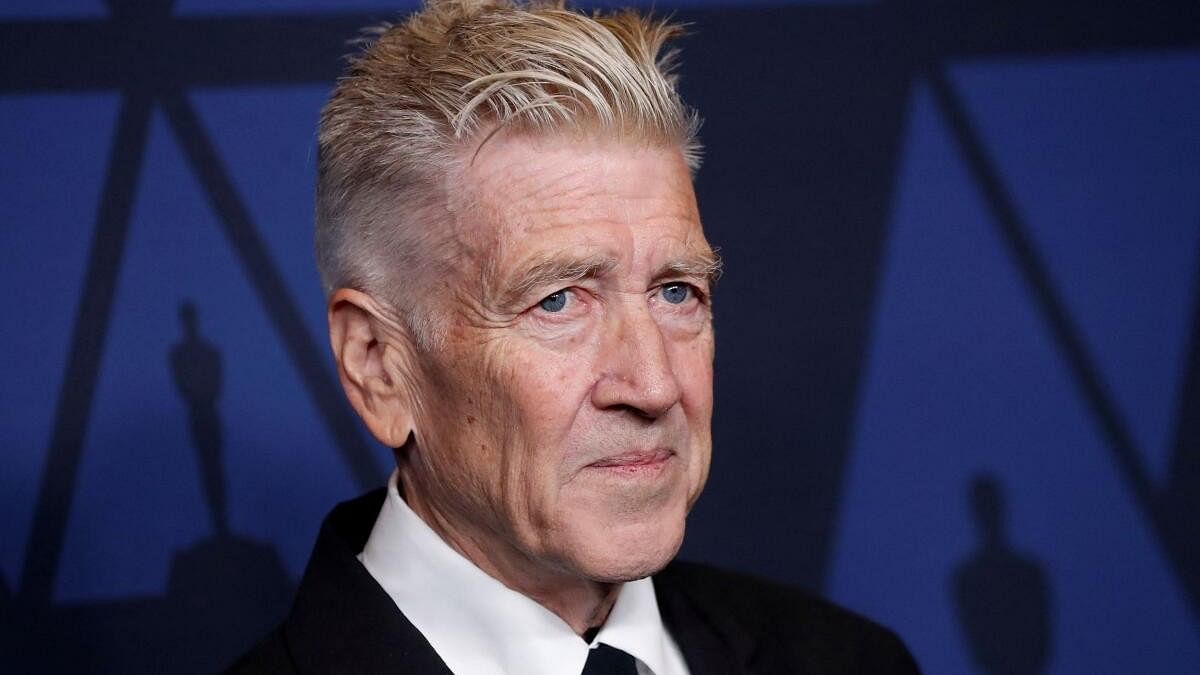 <div class="paragraphs"><p>David Lynch</p></div>