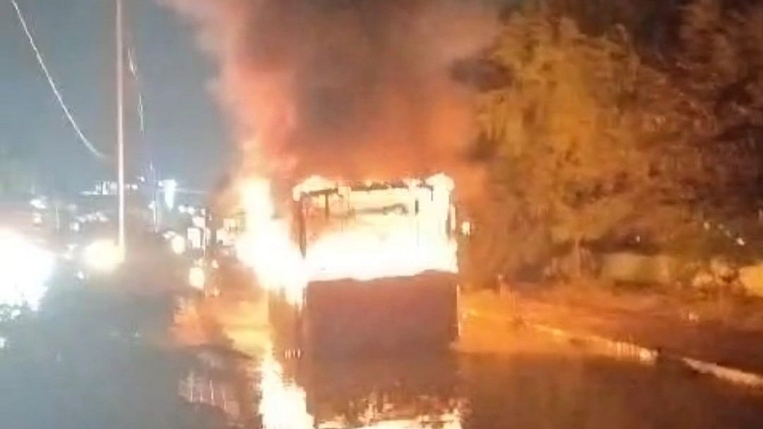 <div class="paragraphs"><p>The electric bus caught fire on the road connecting Veerannapalya and Hebbal Junction. </p></div>