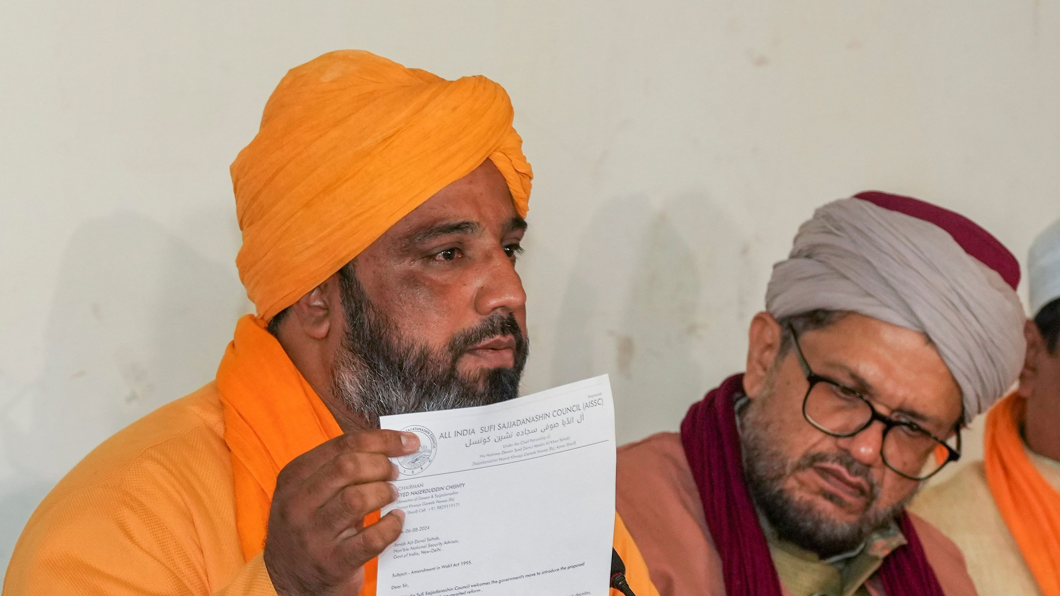 <div class="paragraphs"><p>Syed Naseeruddin Chishti, Chairman of the All India Sufi Sajjadanshin Council and successor of the spiritual head of Ajmer Dargah, speaks during a press conference over amendments in the Waqf Act.</p></div>